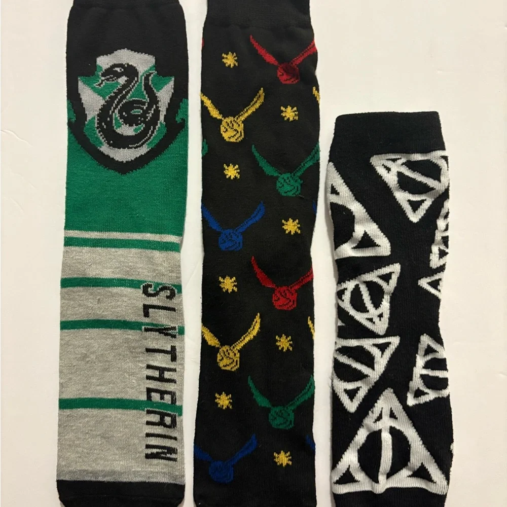 Bioworld Slytherin and Wizardry Themed Socks - Black,‎ Green, Gray